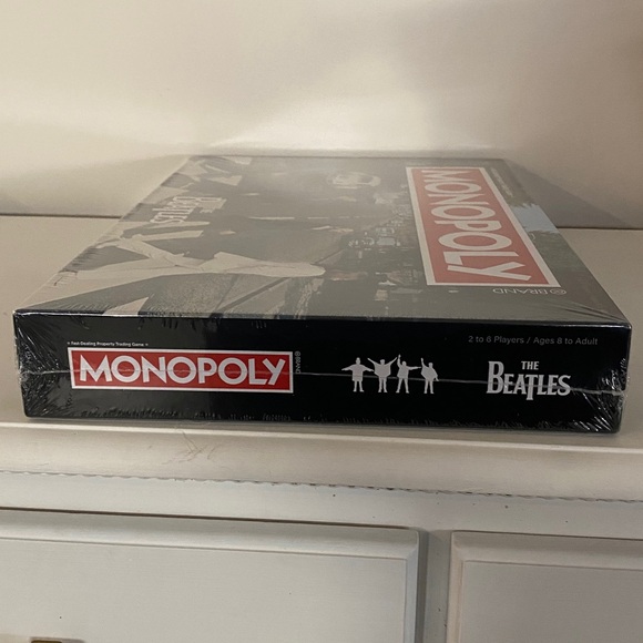 NWT Sealed Monopoly The Beatles Edition Board Game - Picture 4 of 11